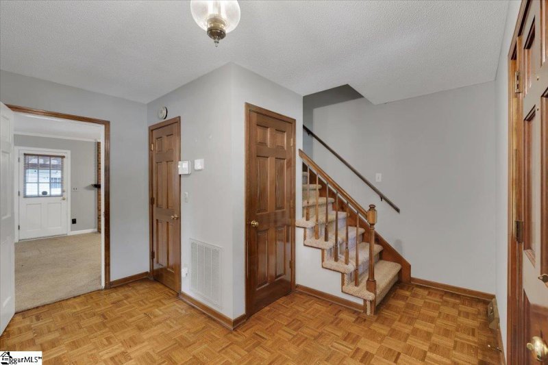 Property image 2 at 38 Cobblestone Road, Greenville, SC 29615