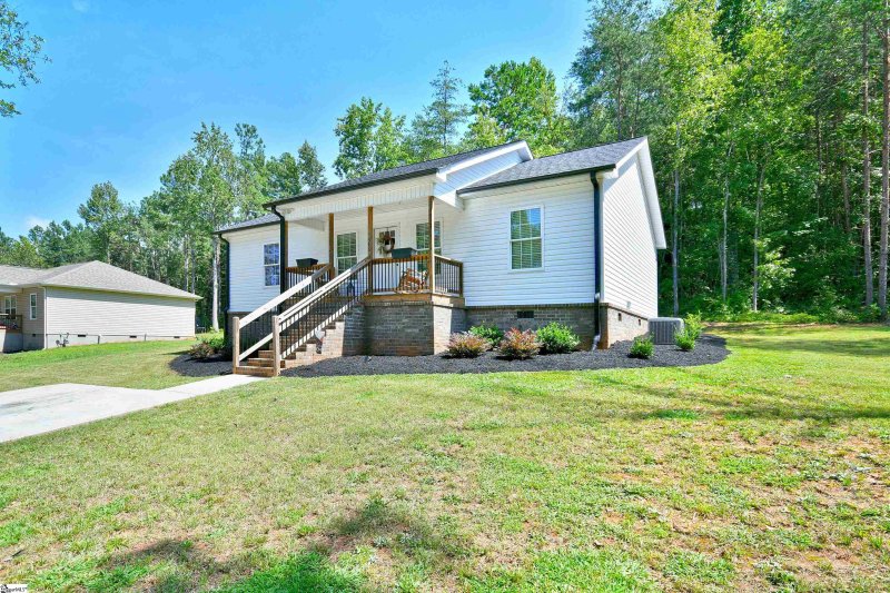 Property image 3 at 546 Edens Road, Pickens, SC 29671