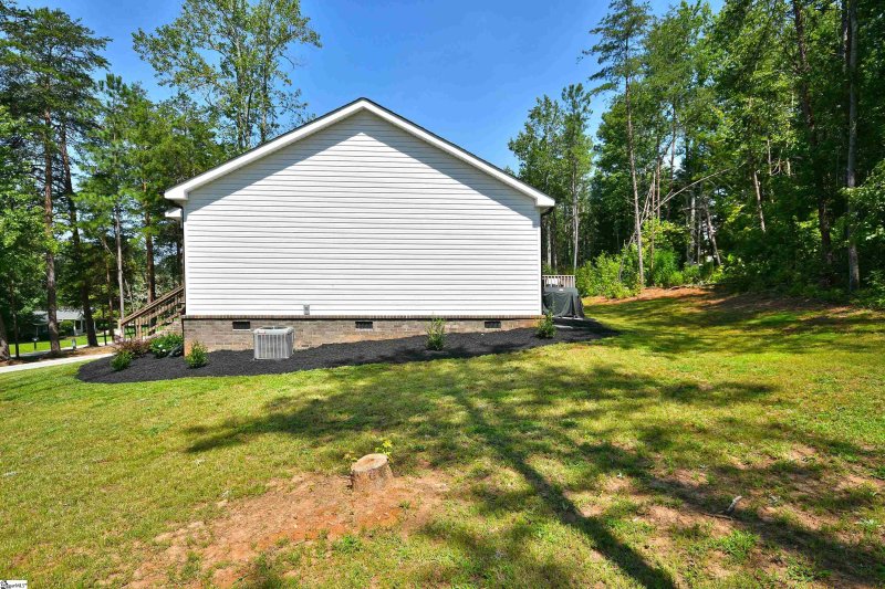 Property image 4 at 546 Edens Road, Pickens, SC 29671