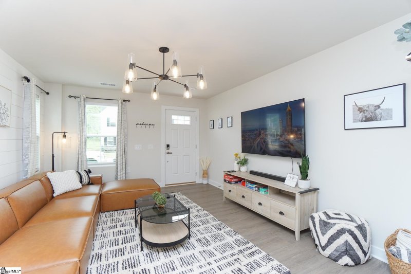 Property image 4 at 908 leyburn Lane, Greenville, SC 29617