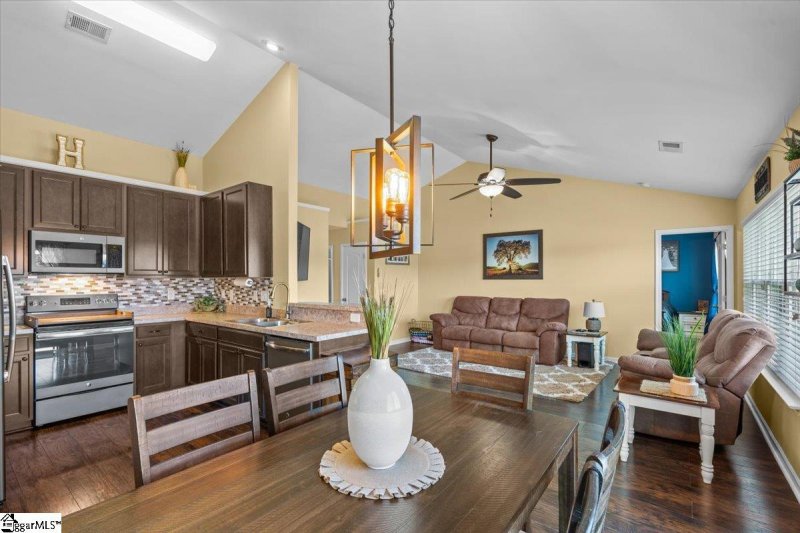 Property image 4 at 420 Basalt Court, Easley, SC 29642