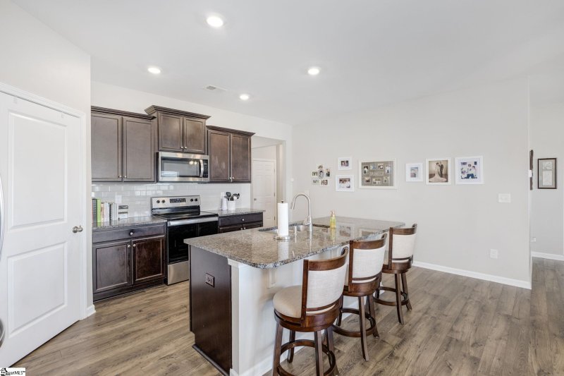 Property image 4 at 731 Liberty Walk Lane, Simpsonville, SC 29681