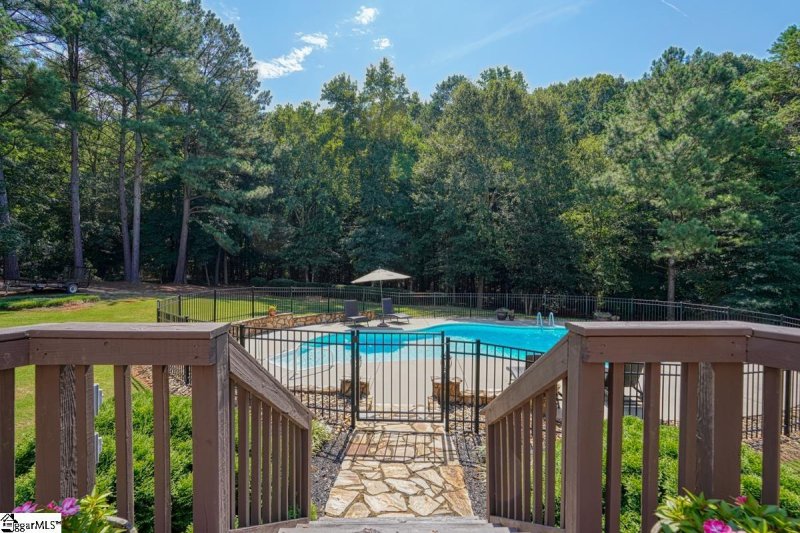 Property image 2 at 167 W Woodglen Road, Spartanburg, SC 29301