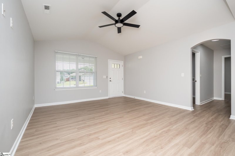 Property image 2 at 9 Wingbrook Court, Greer, SC 29651