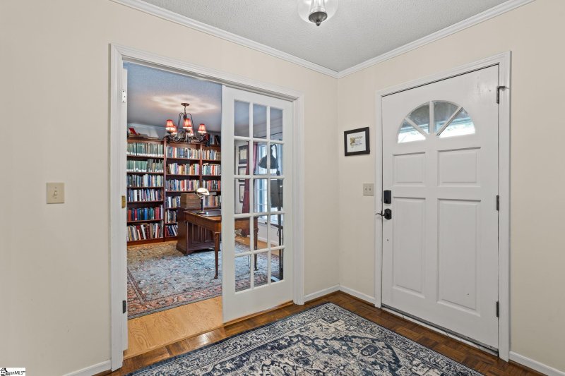 Property image 5 at 208 W Silverleaf Street, Greer, SC 29650