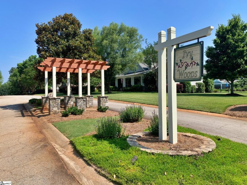 Property image 2 at 115 Ivy Woods Drive, Easley, SC 29642