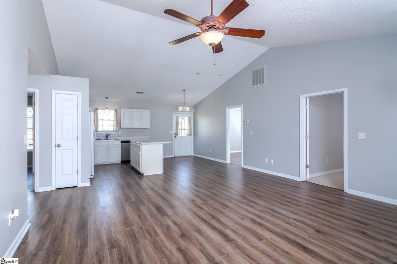 Property image 3 at 417 Lily Pond Lane, Taylors, SC 29687