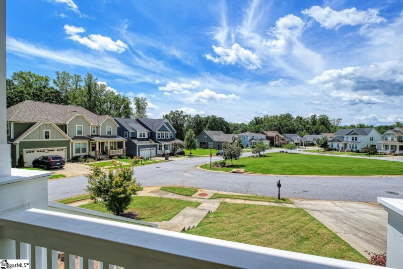 Property image 5 at 2 Gillray Drive, Greenville, SC 29617