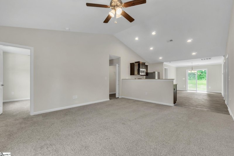 Property image 4 at 215 Stratford Road, Greenville, SC 29605