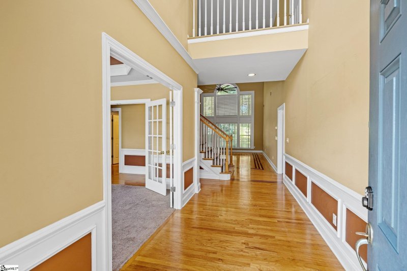 Property image 3 at 2 Landstone Court, Greer, SC 29650