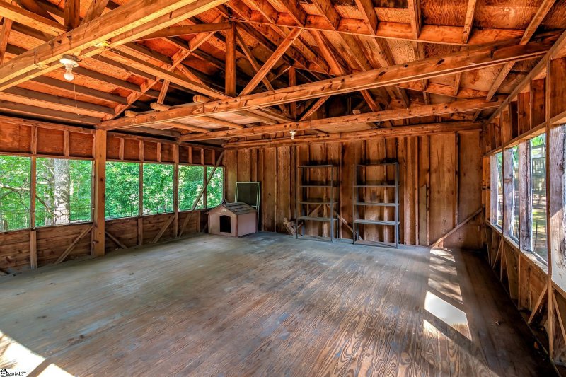 Property image 4 at 6 Nottingham Road, Greenville, SC 29607