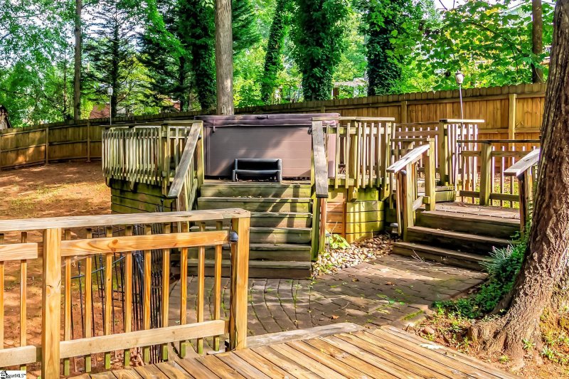 Property image 5 at 6 Nottingham Road, Greenville, SC 29607