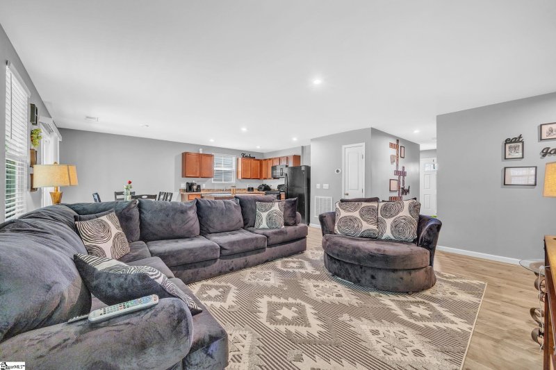 Property image 3 at 115 Portchester Lane, Greenville, SC 29605