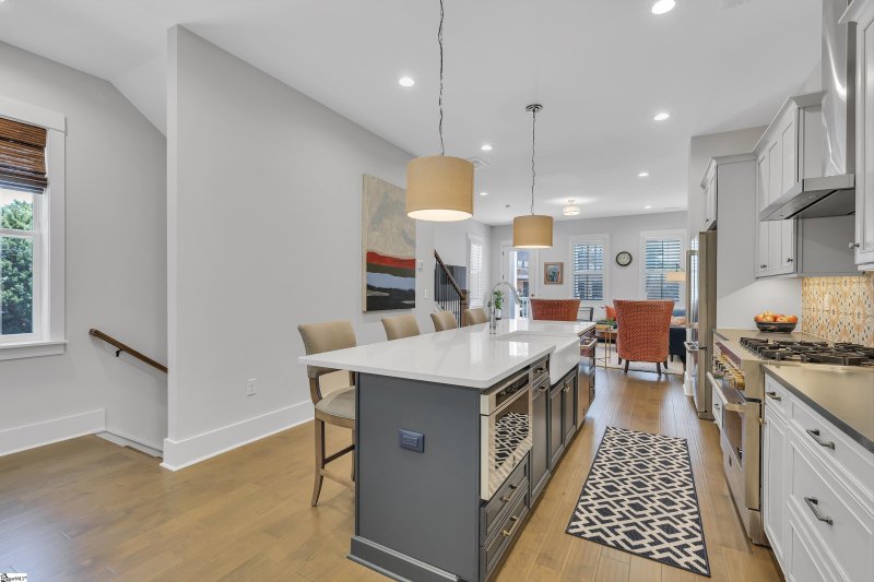 Property image 5 at 37 Whitner Street, Greenville, SC 29601