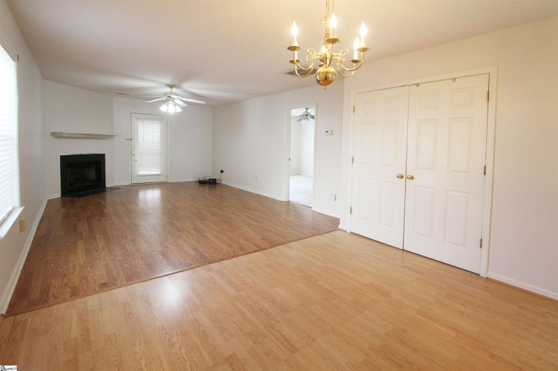 Property image 4 at 404 Santa Fe Road, Moore, SC 29369