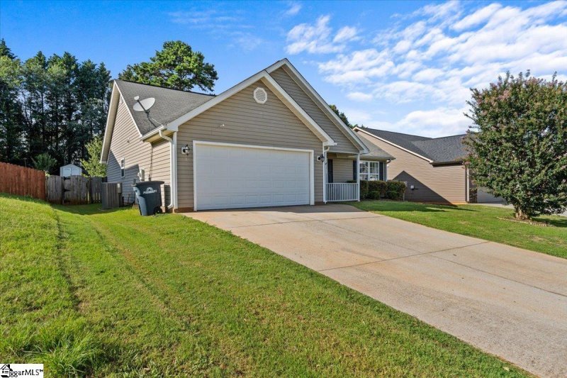 Property image 2 at 140 Shakleton Drive, Anderson, SC 29625