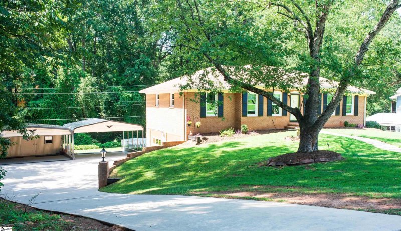 Property image 2 at 4747 Worden Drive, Spartanburg, SC 29301