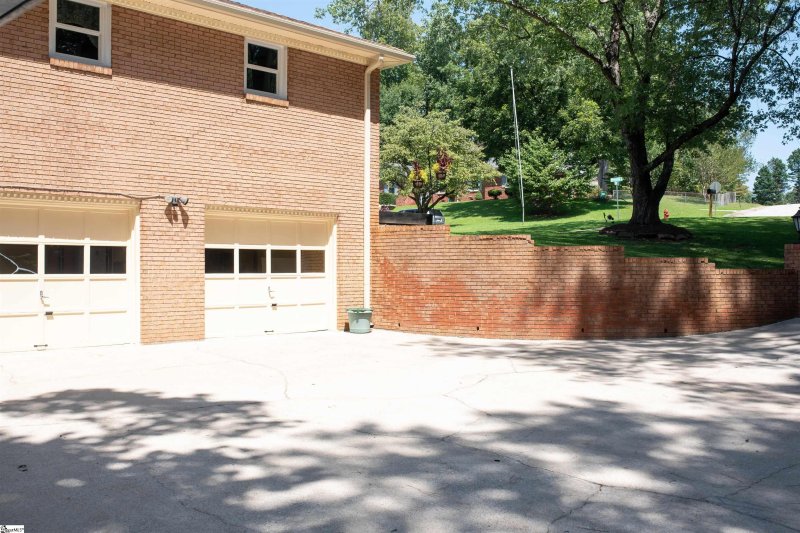 Property image 3 at 4747 Worden Drive, Spartanburg, SC 29301