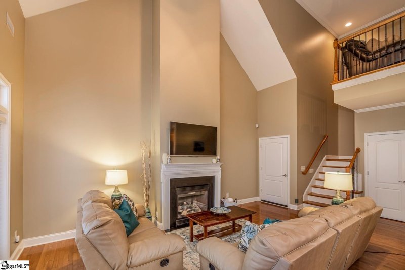 Property image 3 at 15 B Edge Court, Greenville, SC 29609