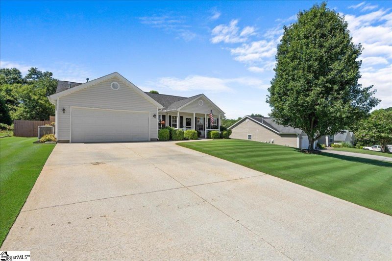 Property image 3 at 125 Mediterranean Avenue, Anderson, SC 29621