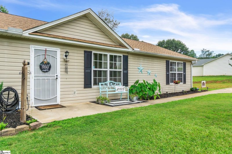 Property image 3 at 15 Anchor Road, Greenville, SC 29617