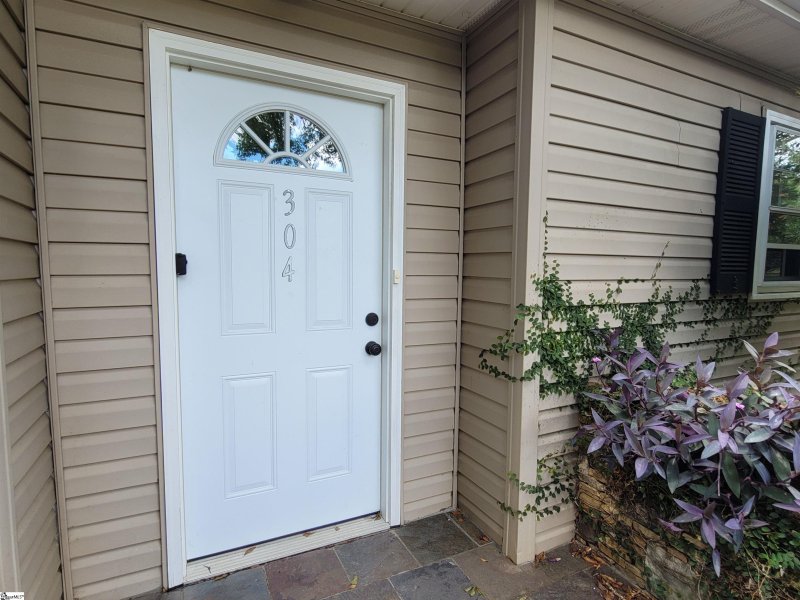 Property image 2 at 304 Brentwood Way, Simpsonville, SC 29680