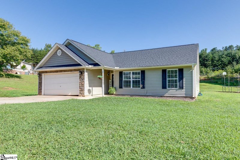 Property image 2 at 14 Yamassee Trail, Marietta, SC 29661