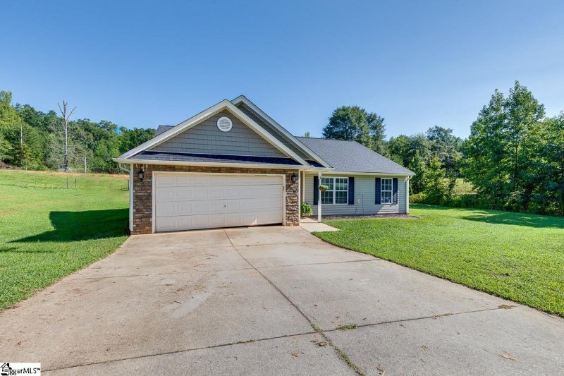 Property image 3 at 14 Yamassee Trail, Marietta, SC 29661