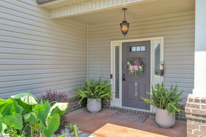 Property image 2 at 812 E Holloway Drive, Woodruff, SC 29388