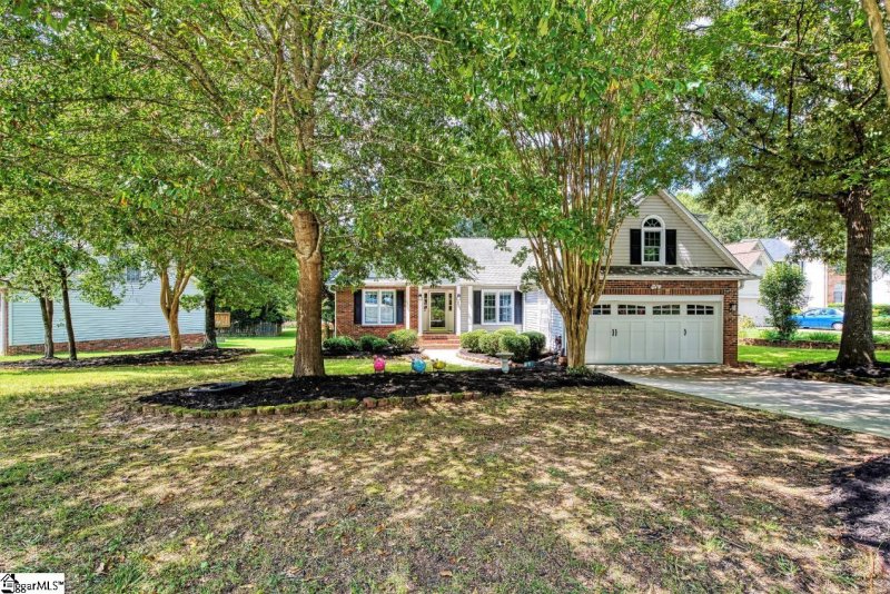Property image 2 at 201 Edmondston Court, Mauldin, SC 29662