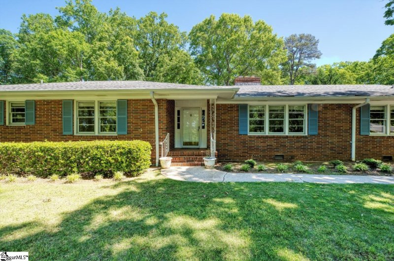 Property image 3 at 416 Trinity Way, Greenville, SC 29617