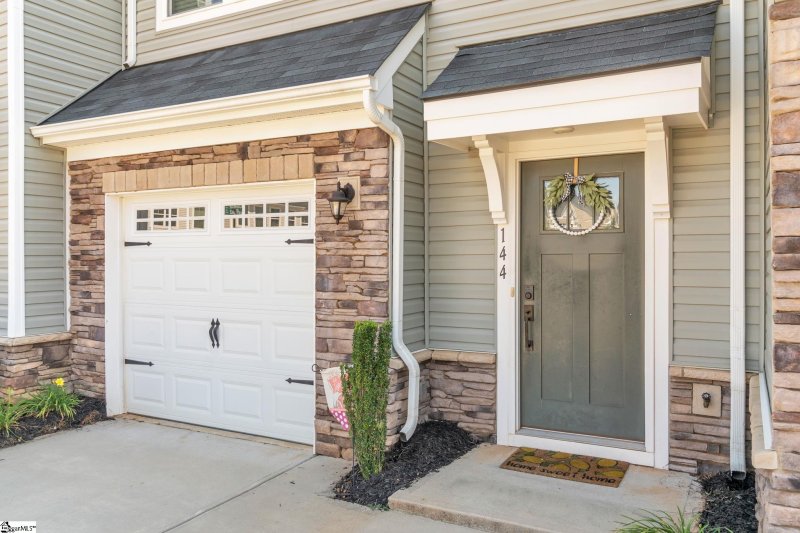 Property image 3 at 144 Roseridge Drive, Simpsonville, SC 29681