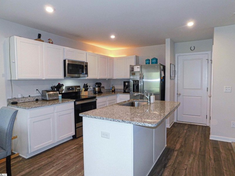 Property image 4 at 740 Parkside Drive, Woodruff, SC 29388
