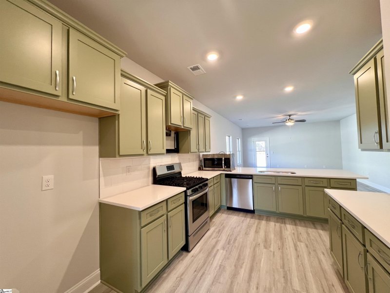 Property image 2 at 46 Woodcross Drive, Simpsonville, SC 29681