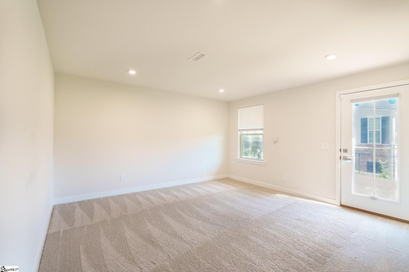 Property image 3 at 9 Questover Drive, Greenville, SC 29607