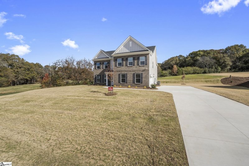 Property image 3 at 110 Winter Valley Lane, Belton, SC 29627