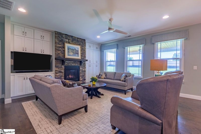 Property image 3 at 11 Smith Tractor Road, Travelers Rest, SC 29690