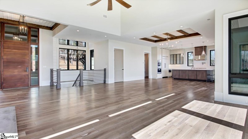 Property image 4 at 119 Promontory Court, Six Mile, SC 29682