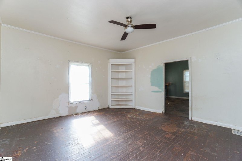 Property image 5 at 21 Henry Street, Greenville, SC 29605