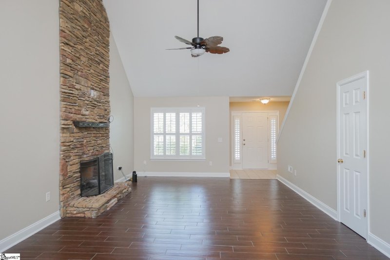 Property image 4 at 611 Ashley Commons Court, Greer, SC 29651