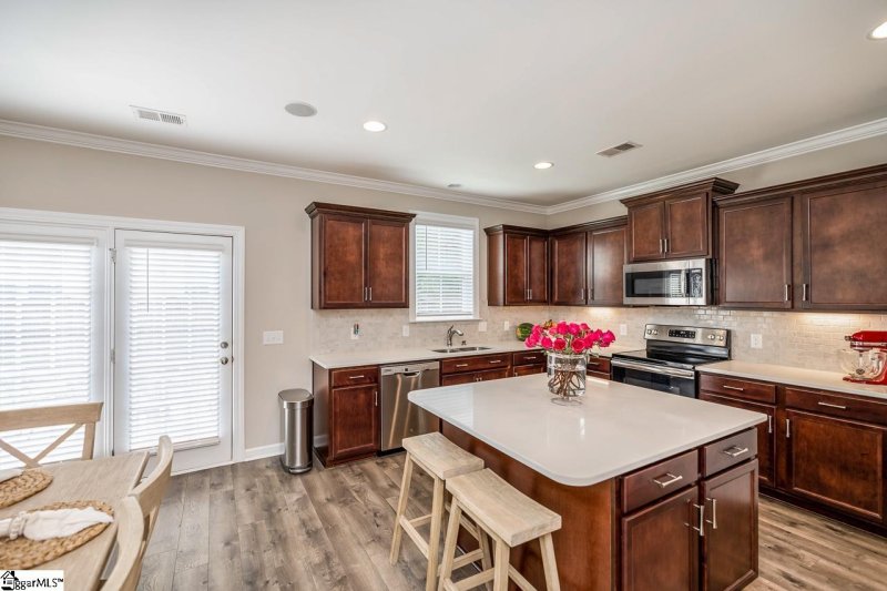Property image 3 at 603 Creekside Bluff Court, Simpsonville, SC 29681