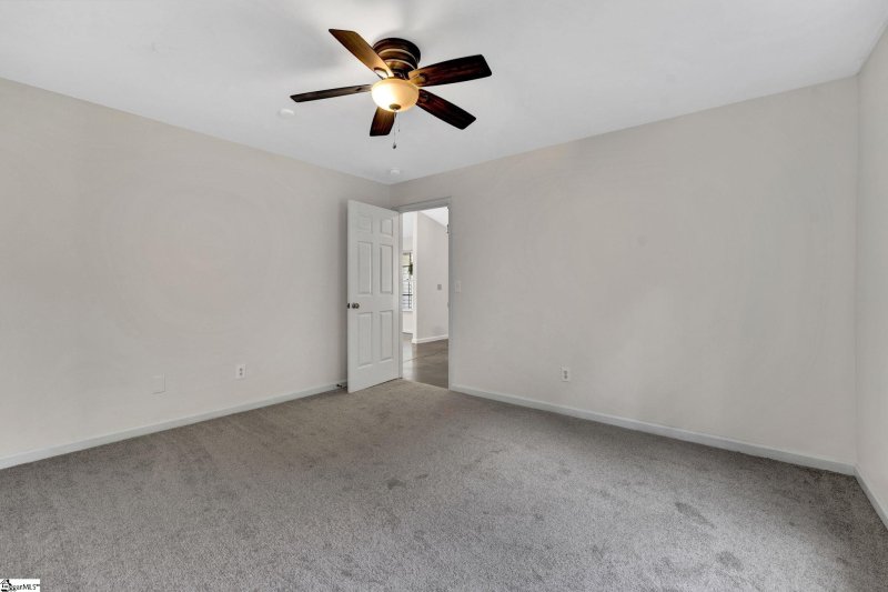 Property image 5 at 20 Fishing Run Court, Taylors, SC 29687