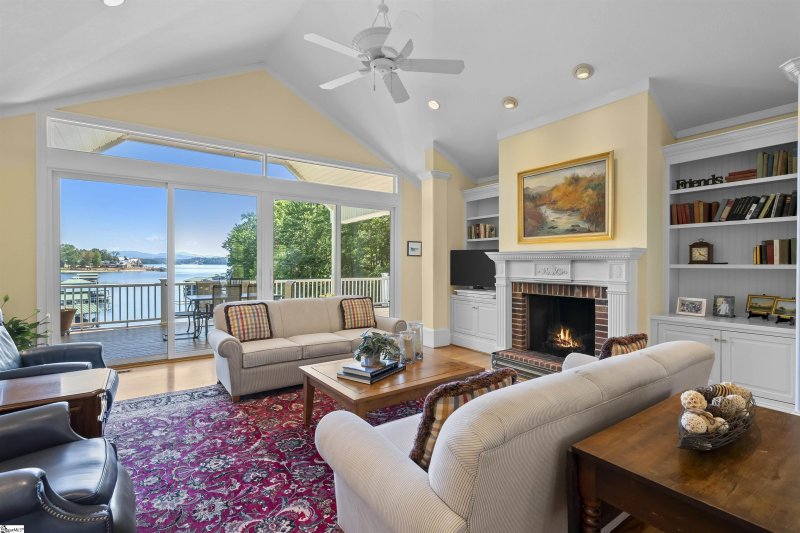 Property image 5 at 201 E Wynward Pointe Drive, Salem, SC 29676