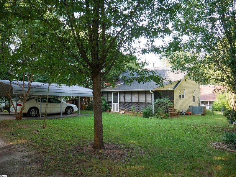 Property image 3 at 410 S 2nd Street, Easley, SC 29640