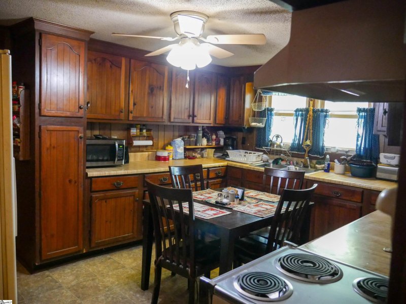 Property image 5 at 410 S 2nd Street, Easley, SC 29640