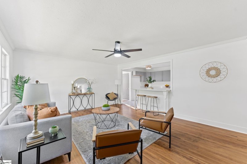 Property image 4 at 305 Derwood Circle, Greenville, SC 29617