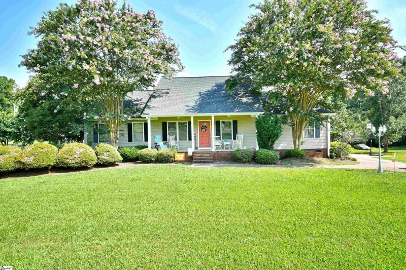 Property image 2 at 512 Slickum Road, Easley, SC 29640