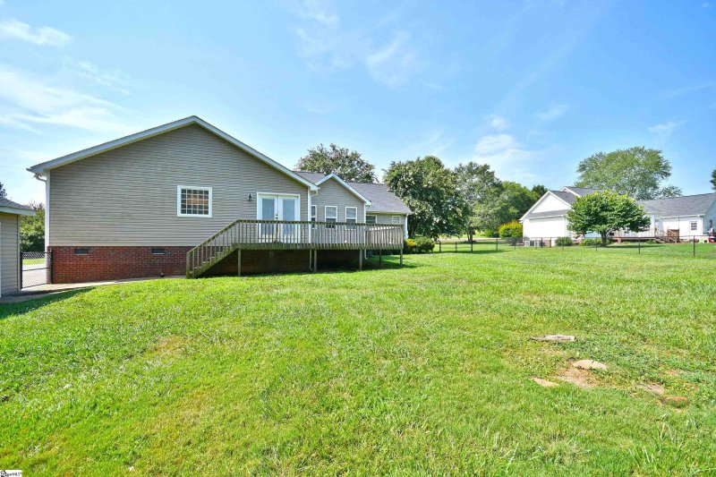 Property image 5 at 512 Slickum Road, Easley, SC 29640