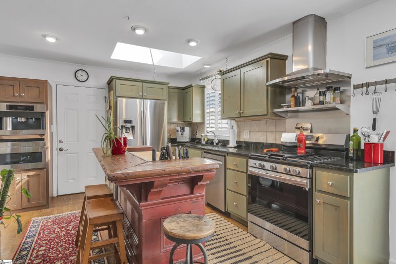 Property image 5 at 306 Vine Hill Road, Greenville, SC 29607