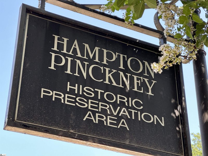 Property image 5 at 401 Hampton Avenue, Greenville, SC 29601